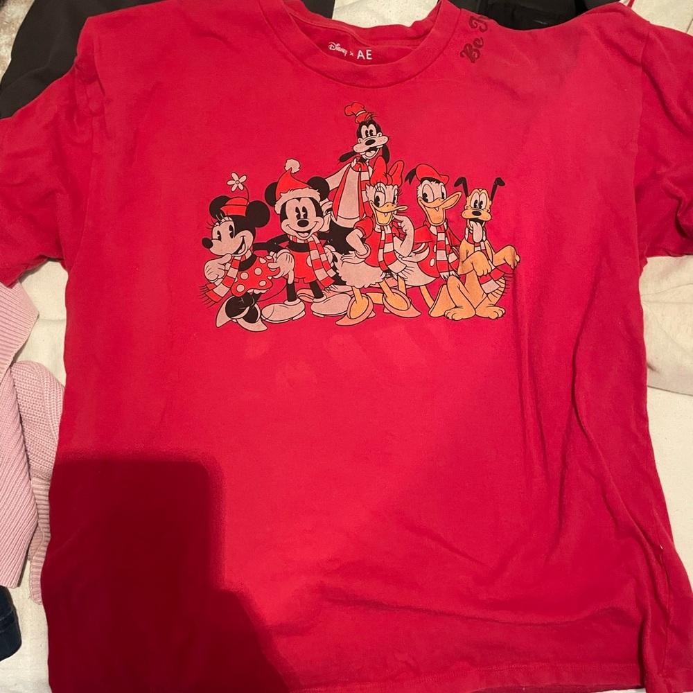 American Eagle Disney Christmas Holiday Tee